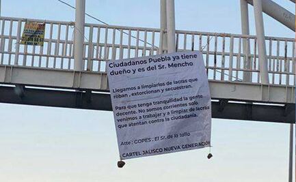 Cuelgan dos narcomantas en distintos puntos de Puebla