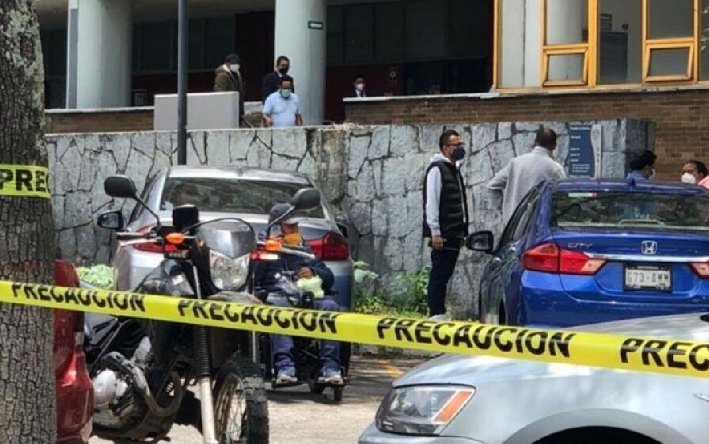 Estudiante muere tras arrojarse de un edificio de la Facultad de Medicina de la UNAM