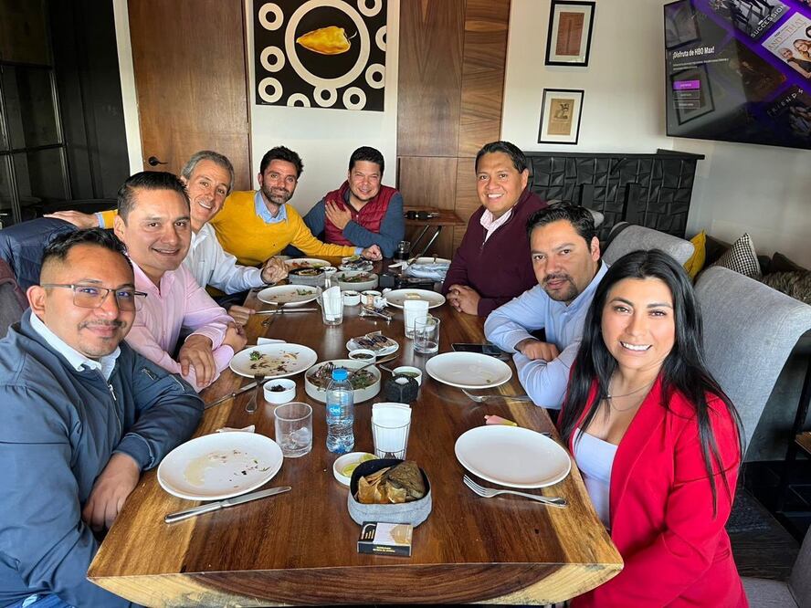 Pepe Chedraui estuvo presente en esta reunión con el subsecretario Andrés Villegas | EsImagen para El Universal Puebla