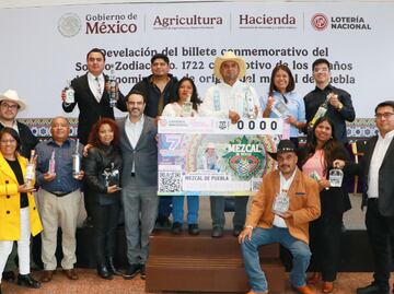 Billete conmemorativo de Lotería Nacional honra el décimo aniversario del Mezcal Poblano