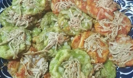 Cómo se preparan las chalupas poblanas