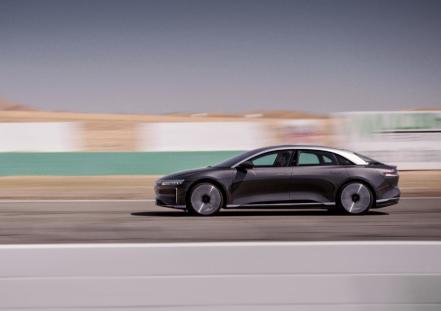 Video de las pruebas de choque del Lucid Air, el auto eléctrico más veloz que un Ferrari