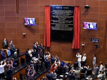 Sergio Salomón honra a poblanos ilustres en el Senado de la República