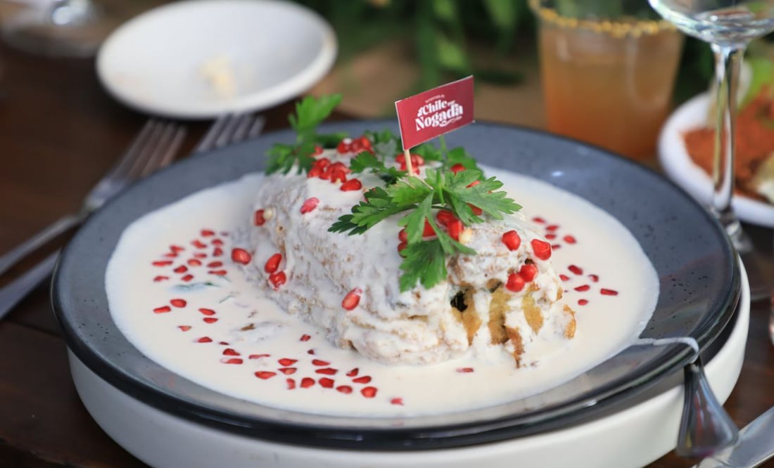 Varios hoteles en Puebla venden chiles en nogada para visitantes y poblanos | Foto: EsImagen.