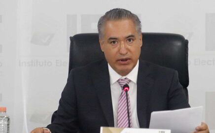 Justicia federal ratifica la salida de César Huerta del IEE