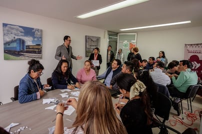 Ofrece Gobierno de la Ciudad taller de simulador de negocios para emprendedores