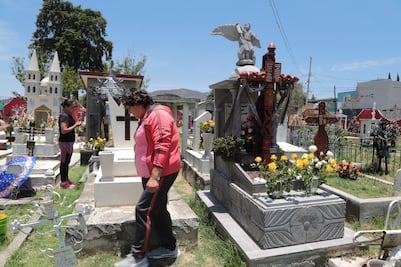 Día de las Madres: Panteones de Puebla esperan a 40 mil visitantes