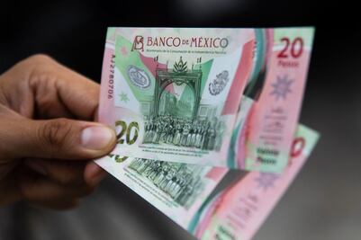 Cuáles son los cinco tipos de billetes de 20 pesos que son válidos en México