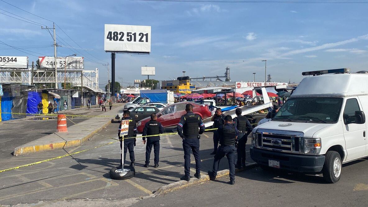 Dentro de este auto se encontraba el cuerpo calcinado | Foto: EsImagen