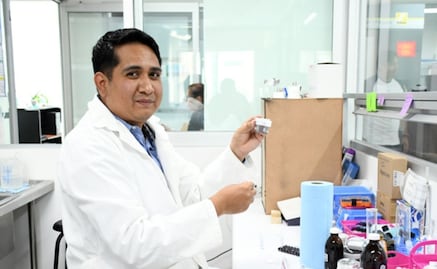 BUAP desarrolla tecnología para eliminar colorantes textiles y fármacos