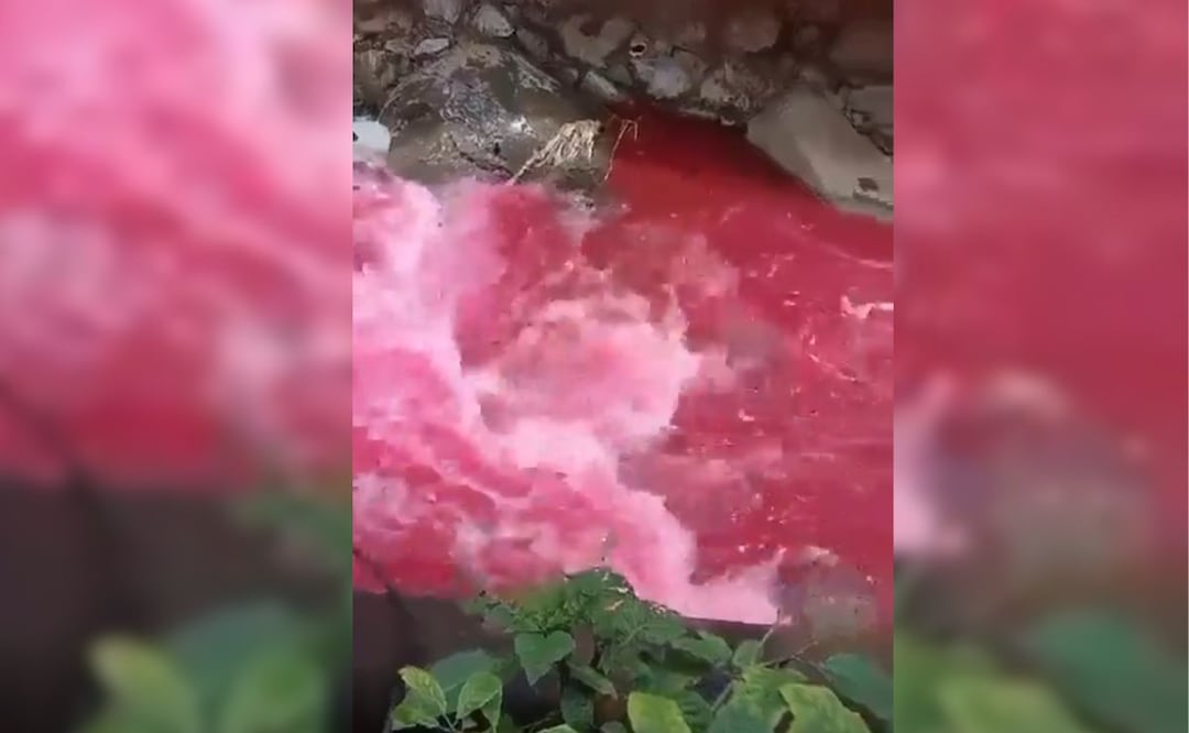 Así de contaminado luce el caudal del río en Huauchinango | Foto: Video redes sociales