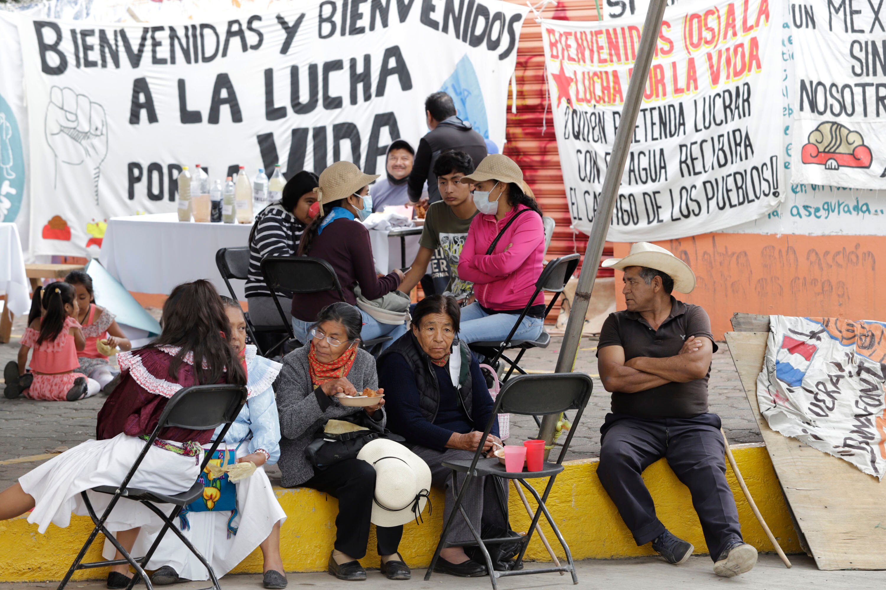 Opositores de Bonafont Puebla buscan a científicos que se sumen al movimiento