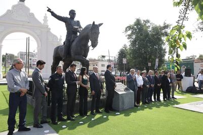 Participan integrantes de la LXII Legislatura en la Develación del Monumento a Ignacio Zaragoza