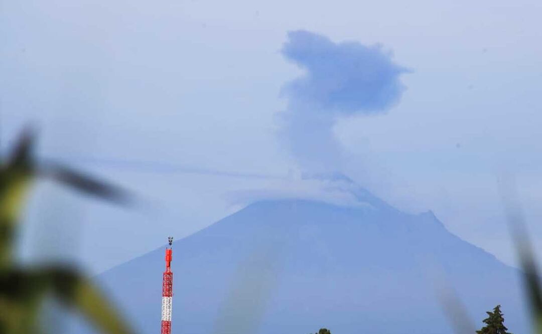 El semáforo de alerta volcánica del Popocatépetl se mantiene en color Amarillo Fase 2 | Foto: Agencia Es Imagen para El Universal Puebla