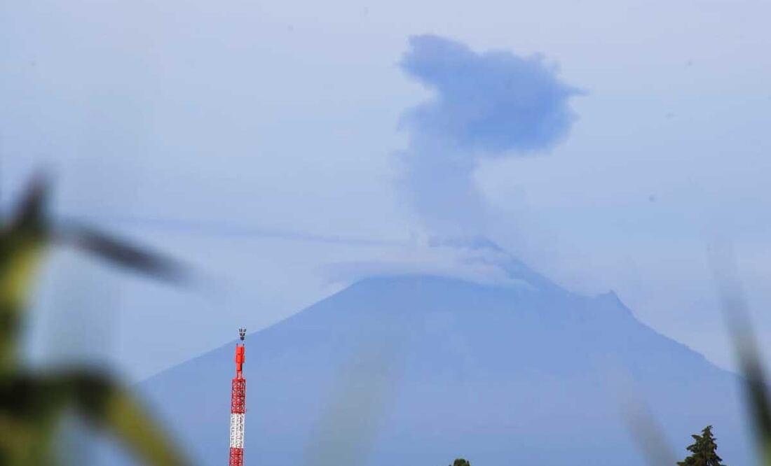 El semáforo de alerta volcánica del Popocatépetl se mantiene en color Amarillo Fase 2 | Foto: Agencia Es Imagen para El Universal Puebla