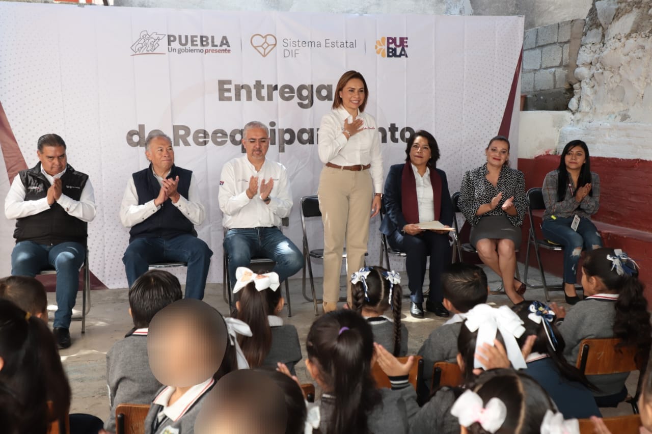Gaby Bonilla entregó equipamiento en los CAIC | Foto: Especial