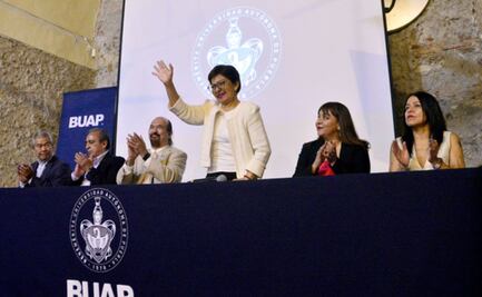 Lilia Cedillo preside el informe de la Facultad de Filosofía y Letras