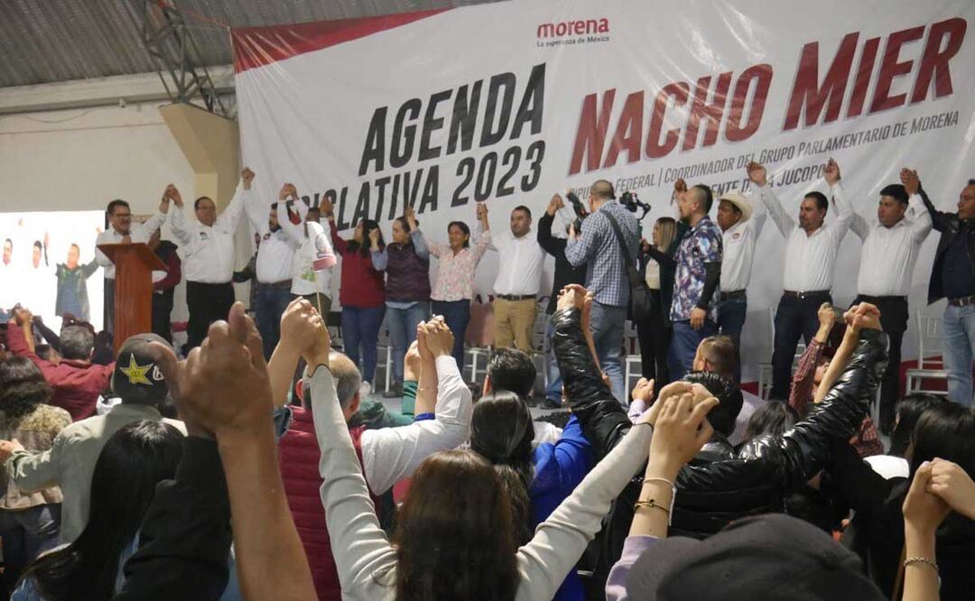 Ignacio Mier Velazco asistió a una asamblea en el municipio de Libres | Foto: Especial