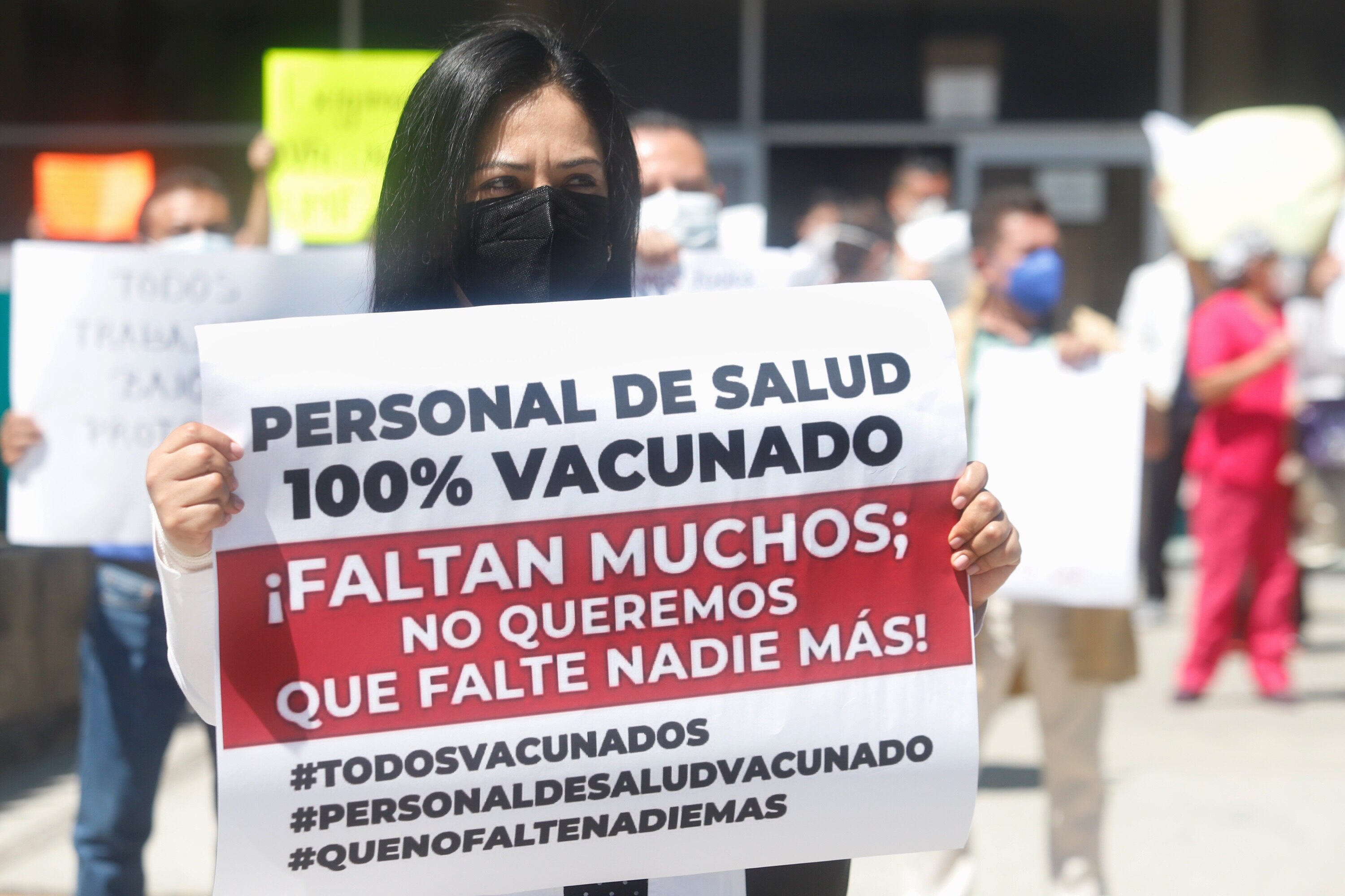 Denuncia personal médico falta de insumos y prepara mega marcha