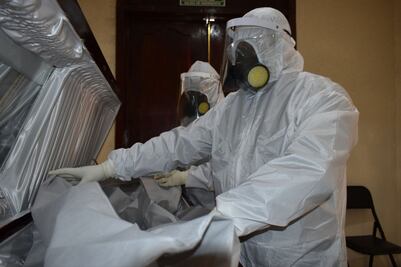 Escuela en Puebla ofrece la carrera de estudios funerarios y capacita para embalsamar cadáveres