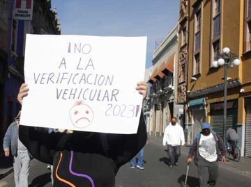 Van dos manifestaciones contra la verificación vehicular en Puebla