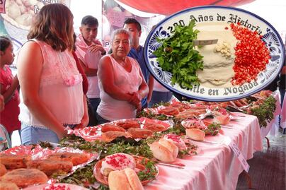 ¿Dónde hay feria de chiles en nogada en Puebla?