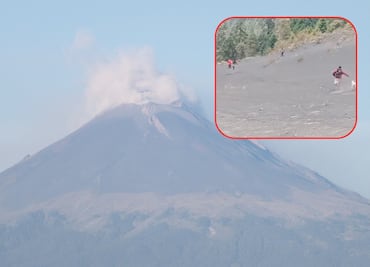 VIDEO Graban a hombres y un perro huyendo tras escuchar el estruendo del volcán Popocatépetl