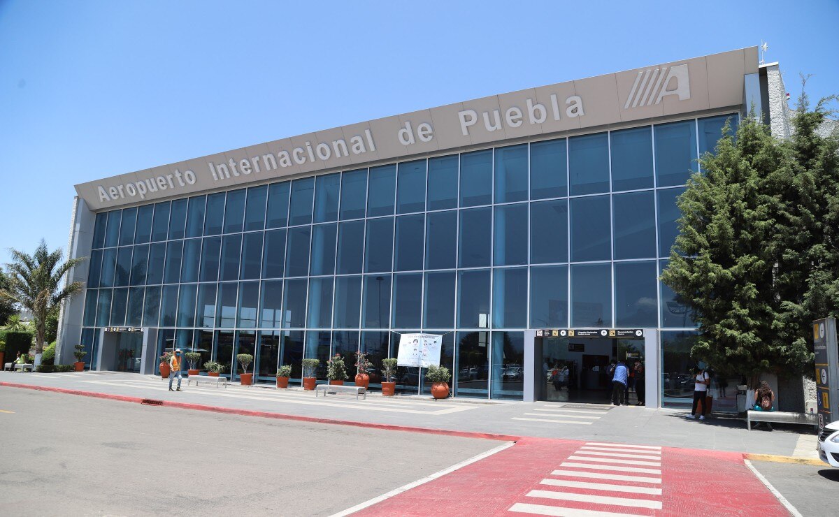 Aeropuerto de Puebla seguirá pidiendo uso de cubrebocas