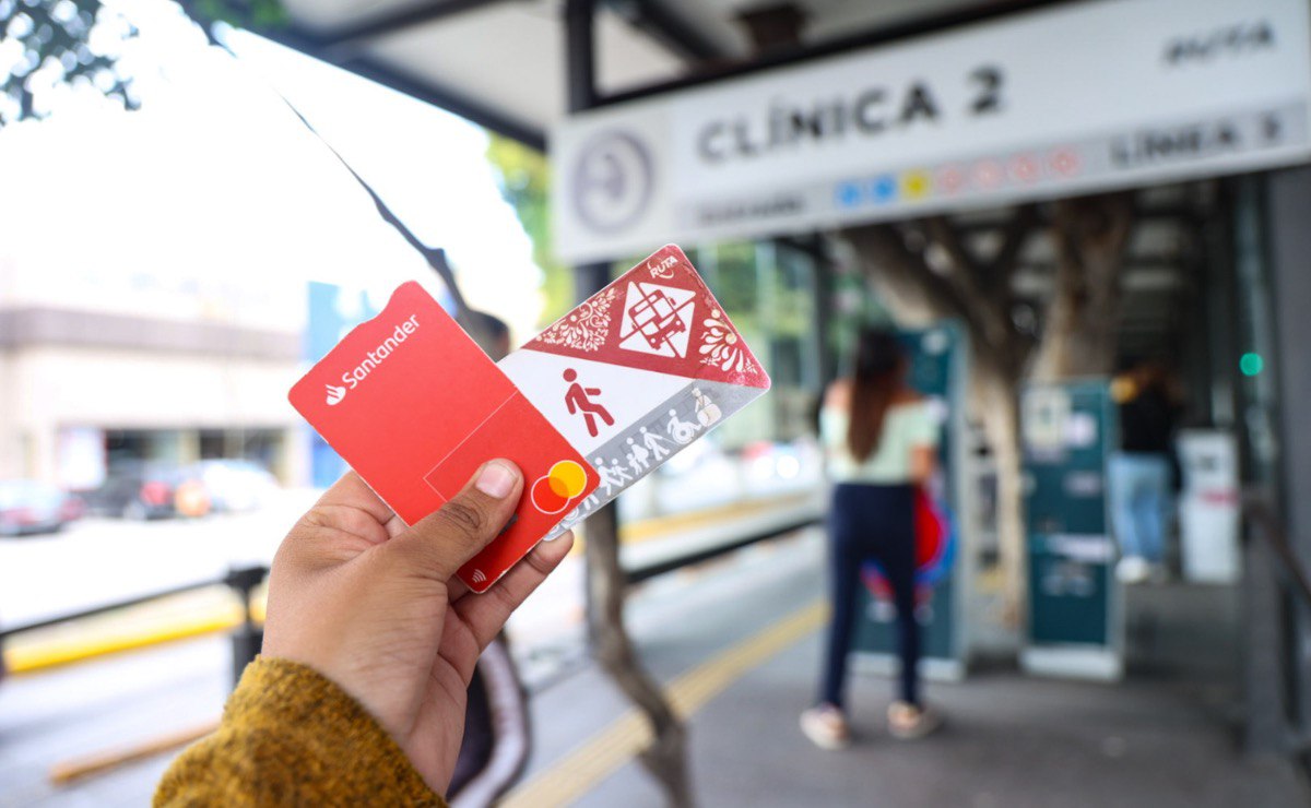 Línea 4 de RUTA: Suspenden cobro con tarjeta bancaria