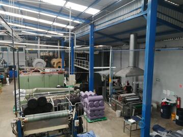 Mezclilla hecha en Puebla: el cielo de la economía, pero el infierno medioambiental