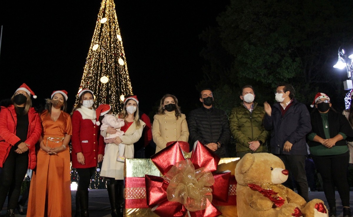 Adornos navideños salen caros; ayuntamientos poblanos gastan hasta 6 mdp