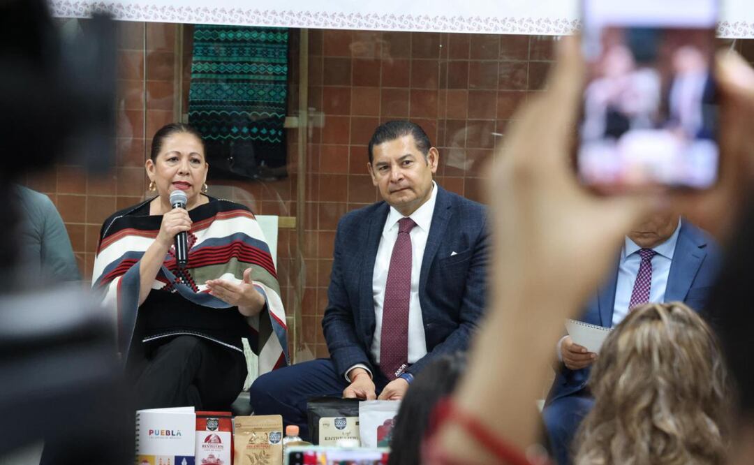 Diariamente a las 7 de la noche, el gobernador Alejandro Armenta participa, vía zoom, en la reunión de evaluación que encabeza la presidenta Claudia Sheinbaum | Foto: Gobierno del Estado