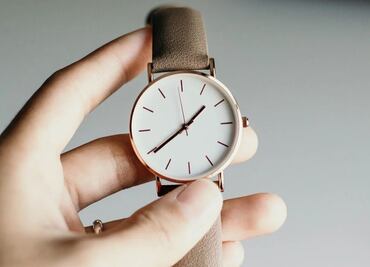 ¿Quién inventó el horario de verano y por qué lo quieren suspender?