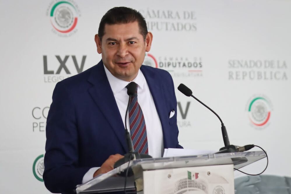 La licencia del senador Alejandro Armenta sería durante los 10 días que dura la precampaña en Puebla | Especial