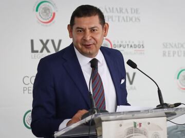 Alejandro Armenta pide licencia como senador para iniciar precampaña el 25 de diciembre