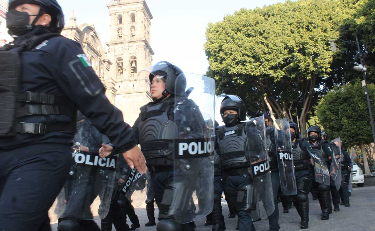Despliegan a mujeres policías en Centro Histórico de Puebla por marchas del 8M