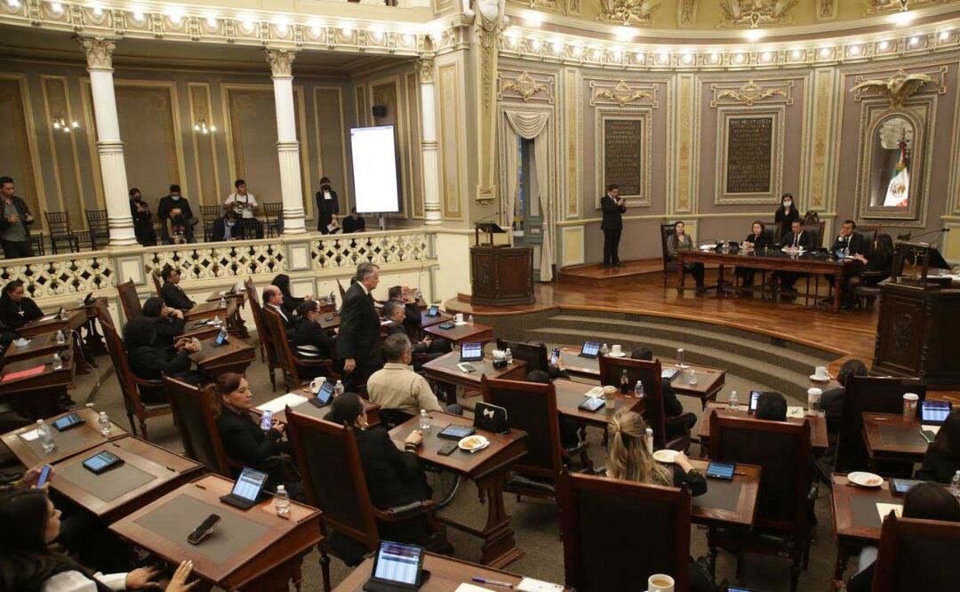 Antes de que termine el 2022, los diputados locales deberán aprobar las leyes de ingresos de los municipios | Foto: Agencia Es Imagen para El Universal Puebla