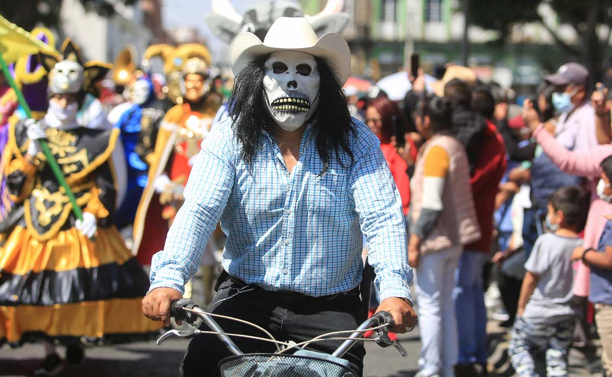 Los espectaculares huehues de La Libertad y su danza del bien vs el mal