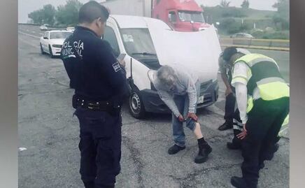 Asaltantes balean a trabajador de Correos de México en autopista México-Puebla