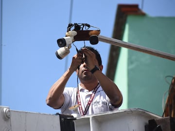 Retiran cámaras de videovigilancia colocadas por delincuentes en el centro de Puebla