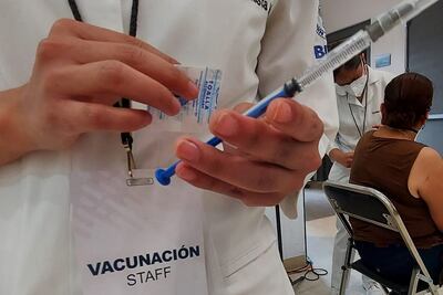 Inicia vacunación para población de 40 años y más en municipios del suroriente