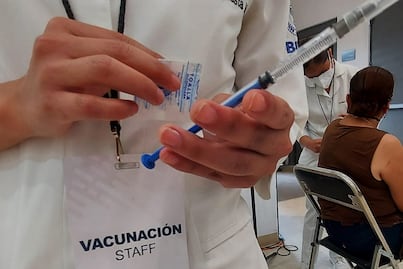 Inicia vacunación para población de 40 años y más en municipios del suroriente