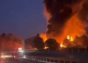 Así fue el incendio de una pipa en la autopista México-Puebla