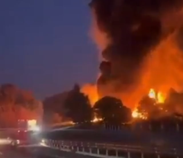 Así fue el incendio de una pipa en la autopista México-Puebla