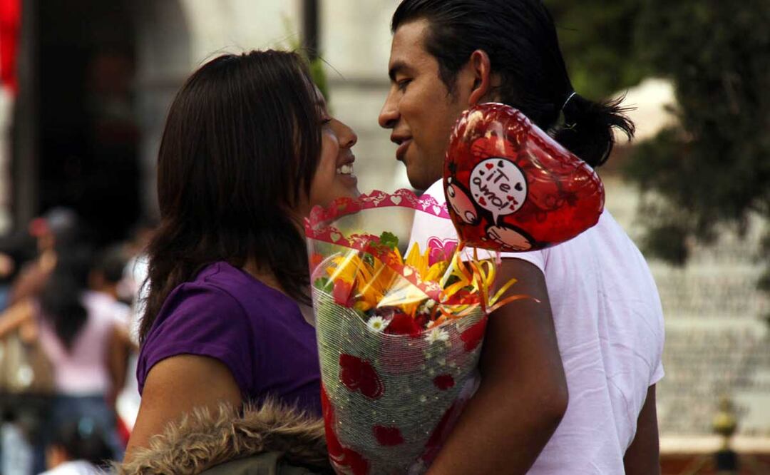El 14 de febrero no tiene que ser un derroche pues cae a un día de la quincena | Foto: Agencia Es Imagen para El Universal Puebla