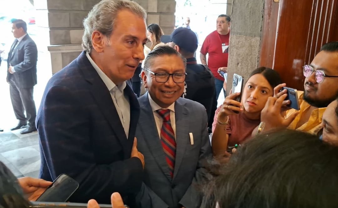 Autoridades acordaron revisar límites territoriales para avanzar en la municipalización de San Francisco Totimehuacán | Foto: Congreso del Estado