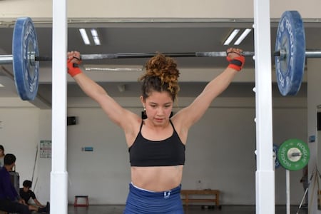 Atleta de la BUAP gana oro en halterofilia y avanza a Olimpiada Nacional Conade 2026