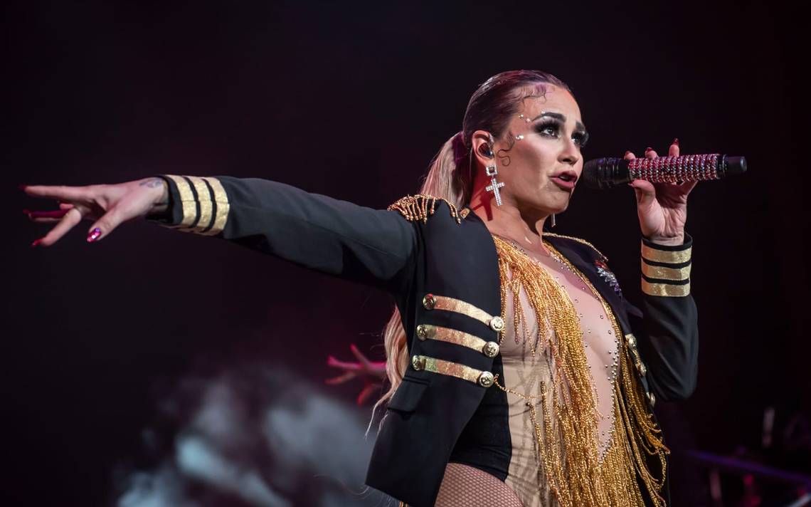 El mes comenzará con uno de los conciertos más esperados de María José, que se llevará a cabo el 6 de julio a las 21:00 horas en el Auditorio GNP Seguros. 

Foto: Producción El Universal Puebla