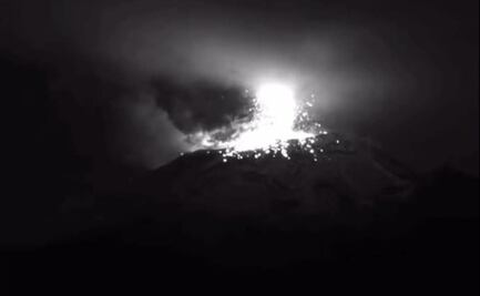 Expulsión de material incandescente, la mayor actividad del Popocatépetl durante el finde