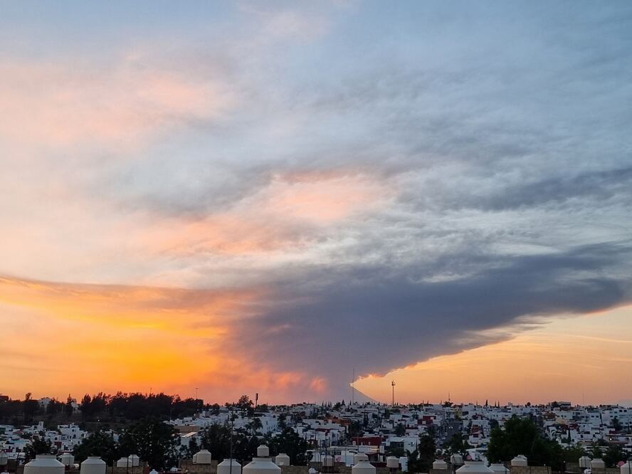 Debido a la gran fumarola del volcán Popocatépetl hay mala calidad del aire | ESIMAGEN